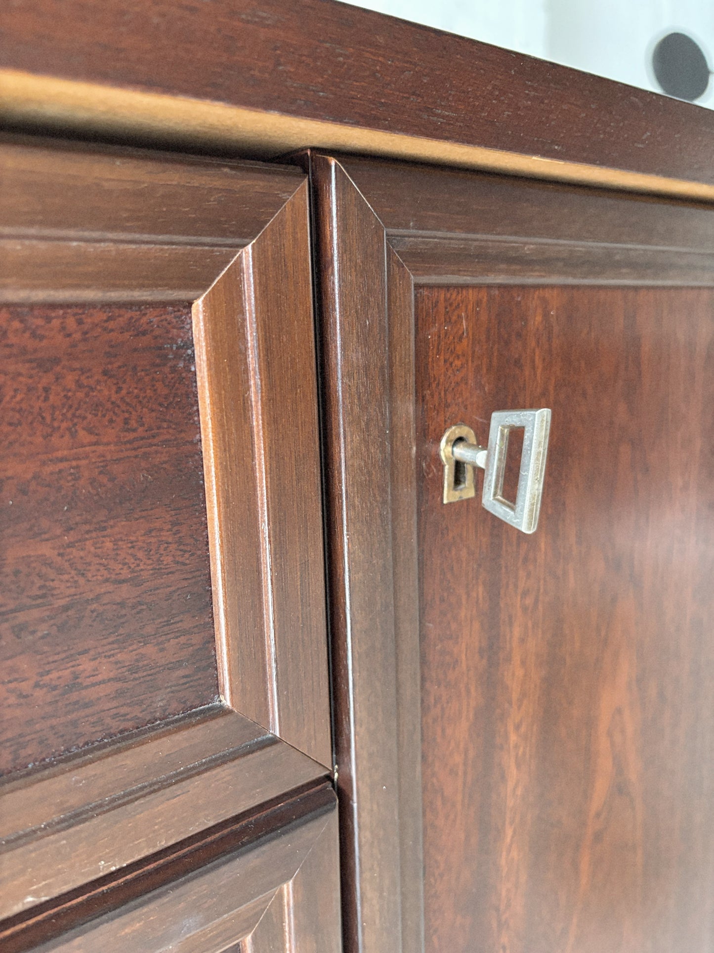 Vintage Palette Mobel Sideboard