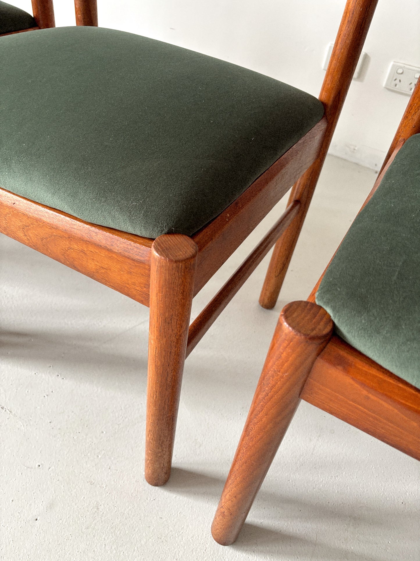 Set 6 x Parker Dining Chairs