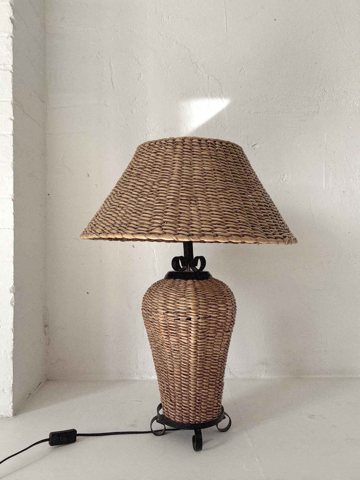 Woven Table Lamp