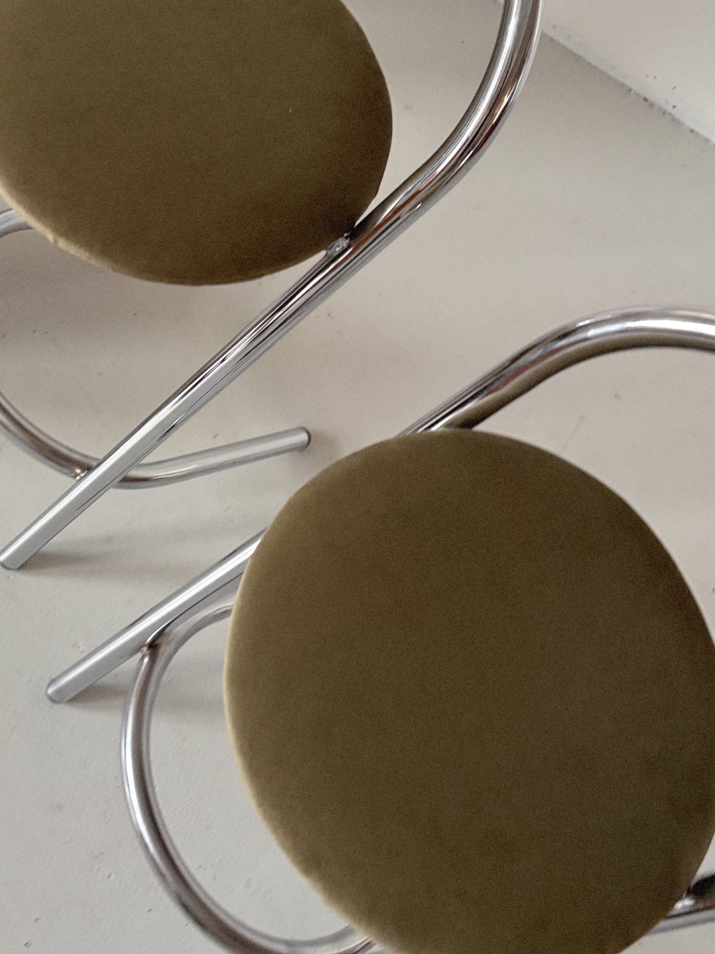 Set 4 Chrome + Velvet Stools