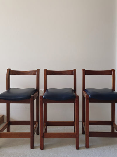 Set x 4 Curve Back Stools