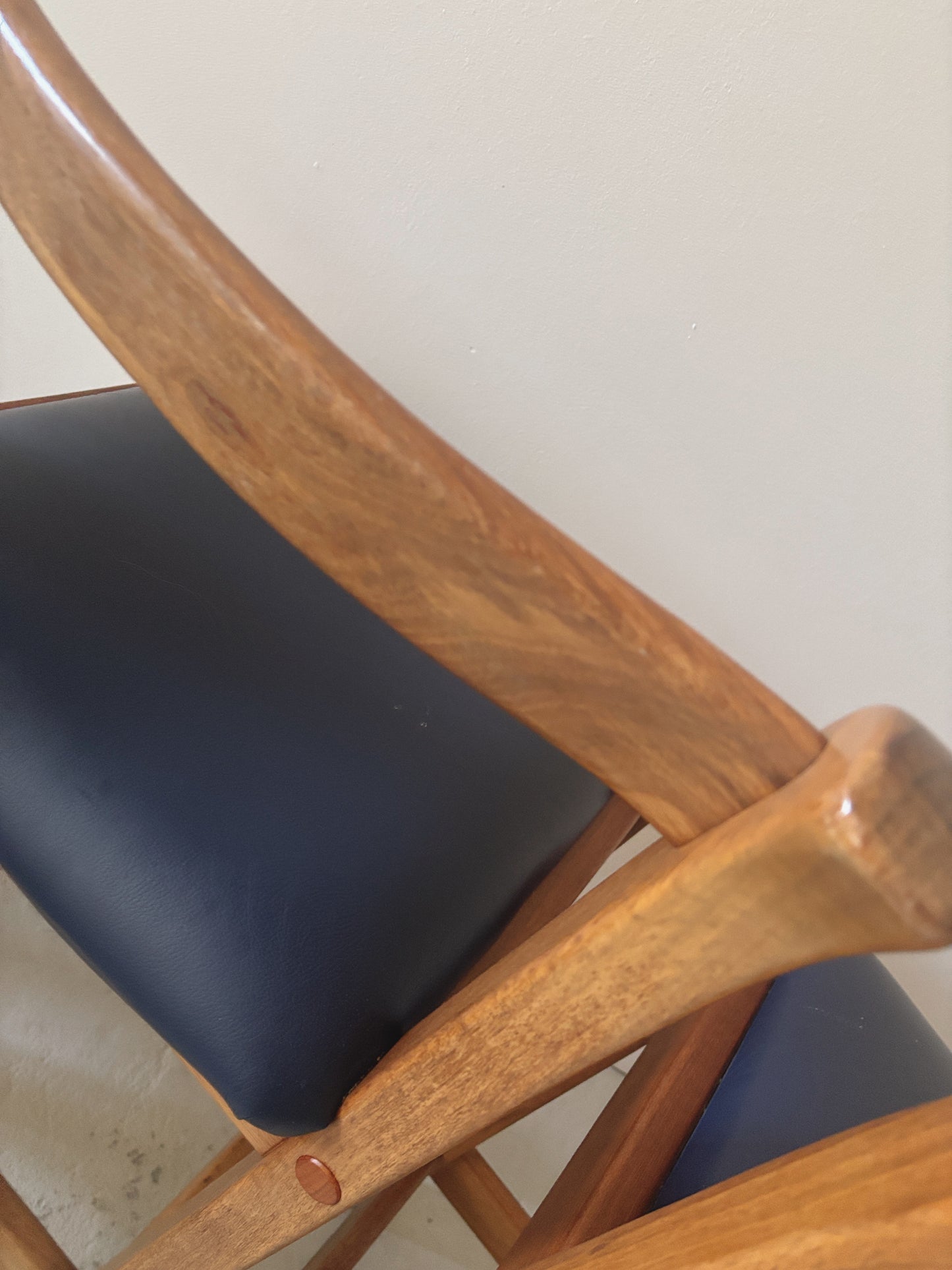 Set x 4 Curve Back Stools