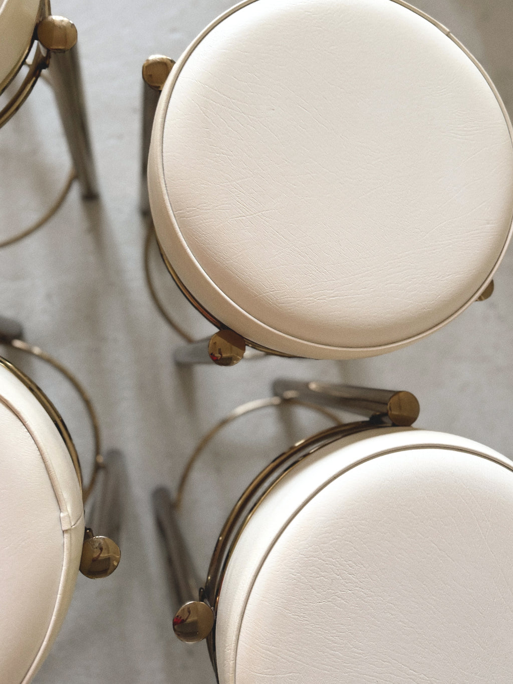 Set x 4 Leather + Gold Stools