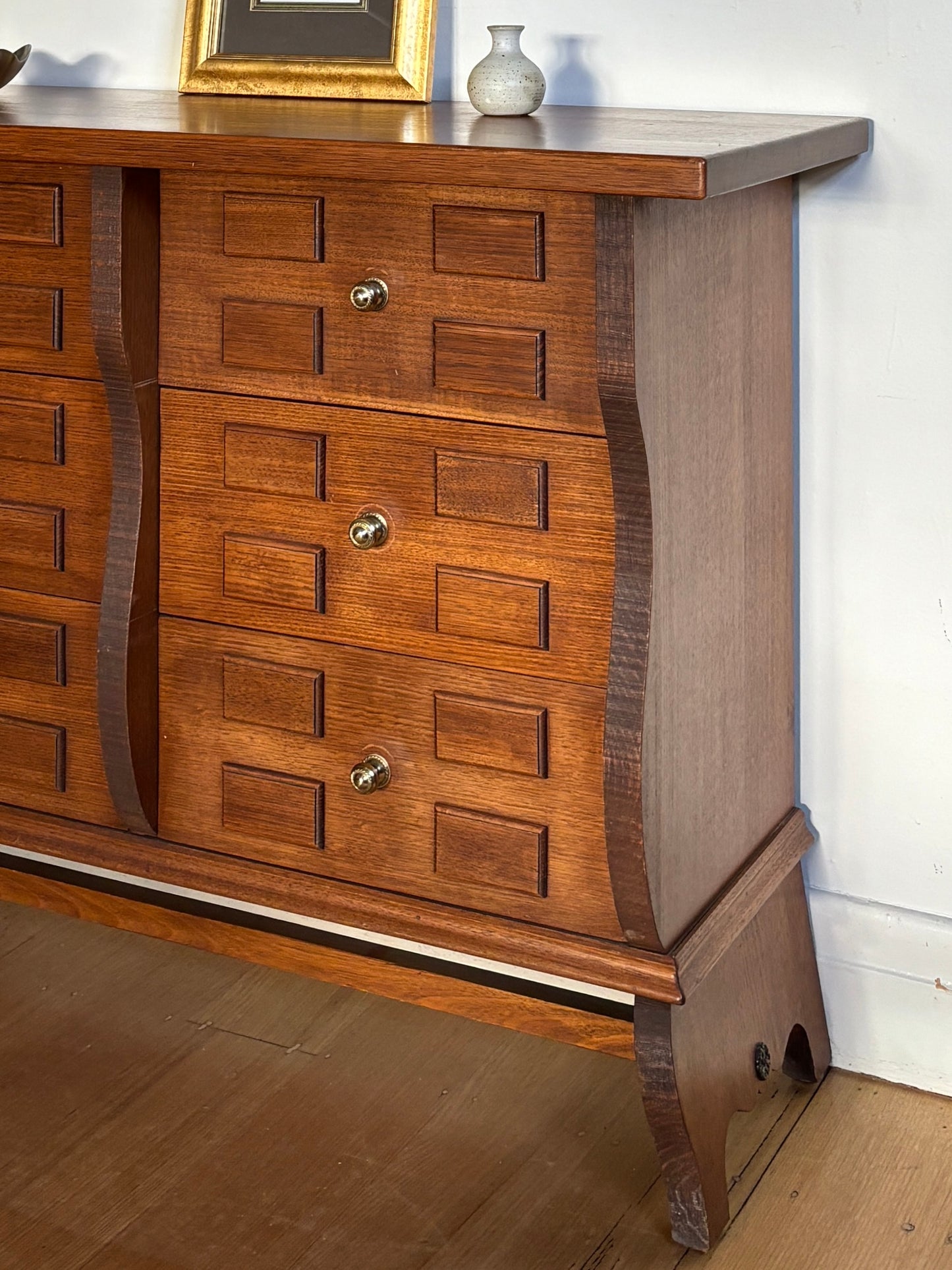 Curvy Brutalist Drawers