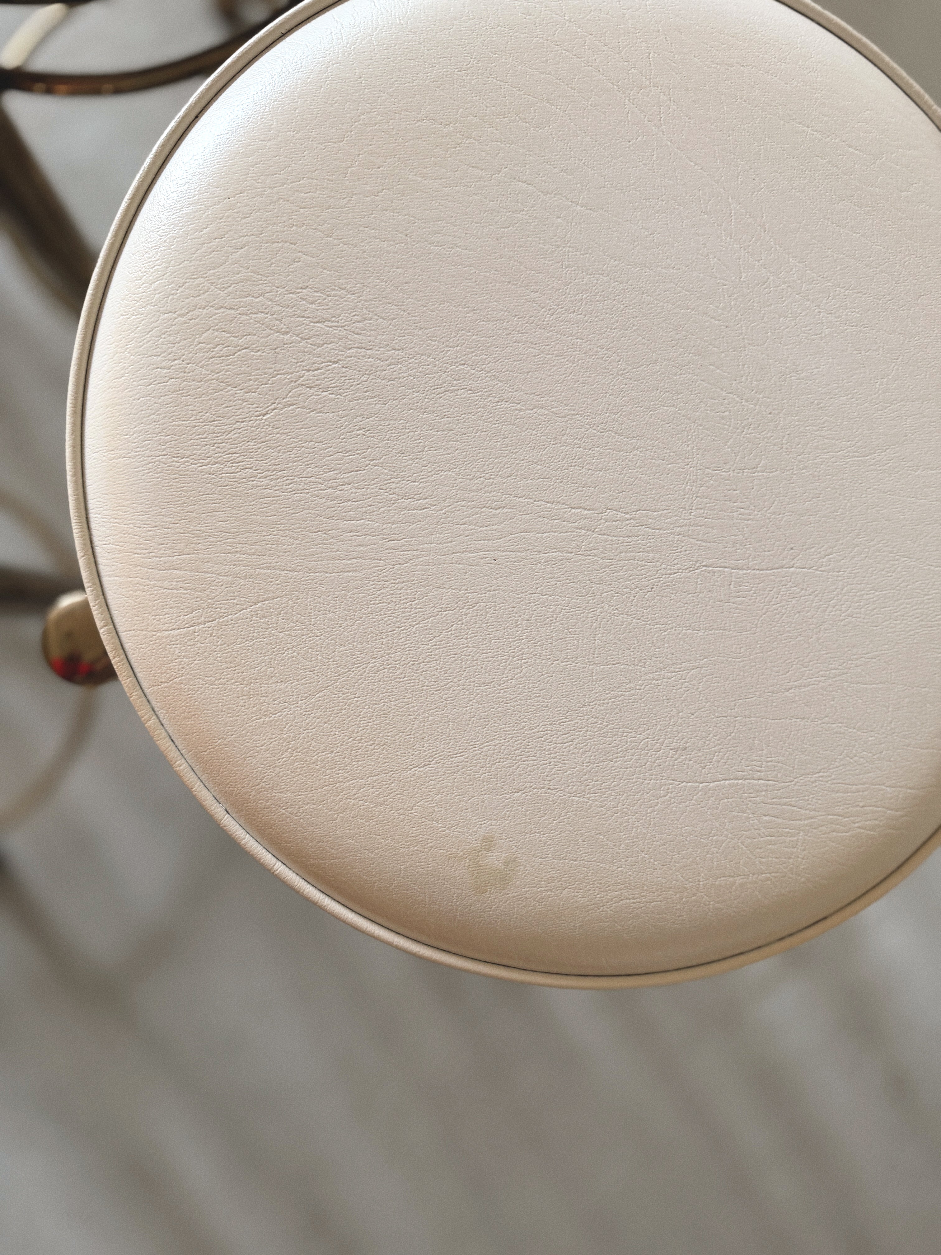 Set x 4 Leather + Gold Stools