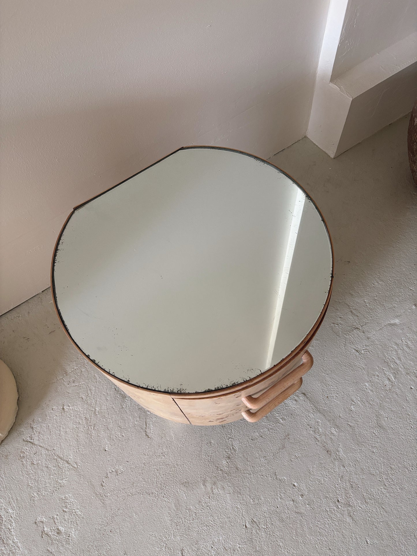 Bespoke Round Burl Bedside Tables