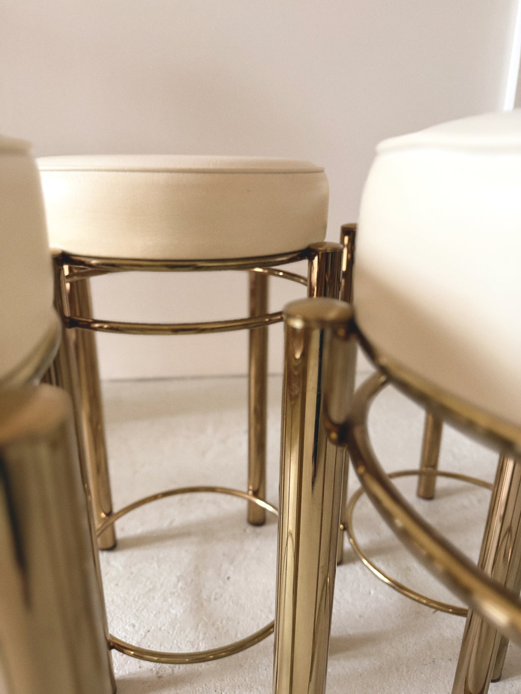 Set x 4 Leather + Gold Stools