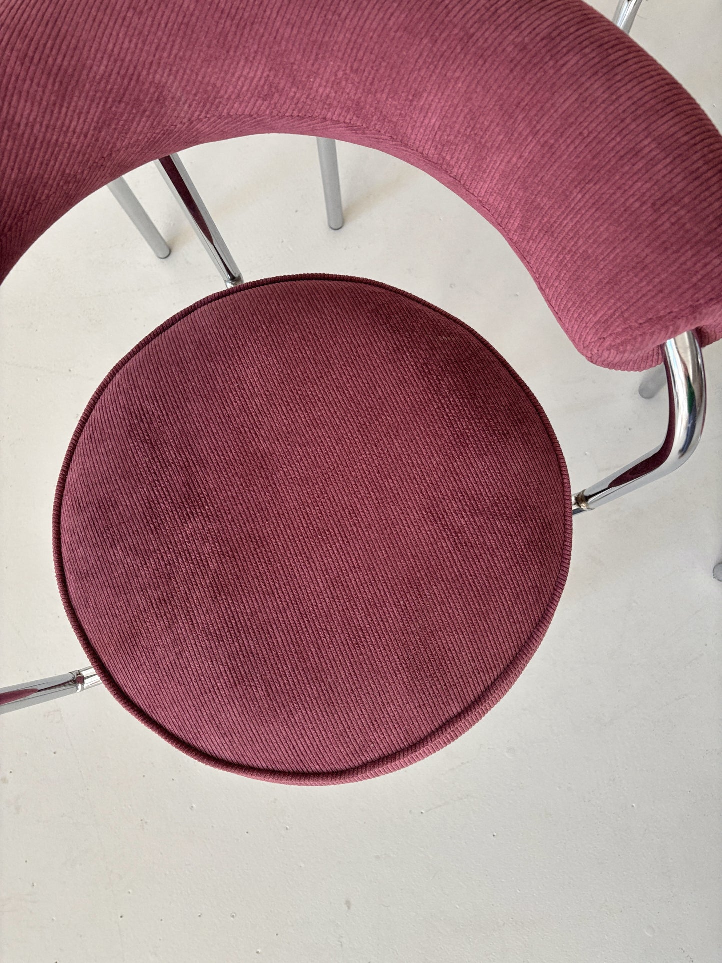 Set 4 Vintage Circular Chrome Chairs