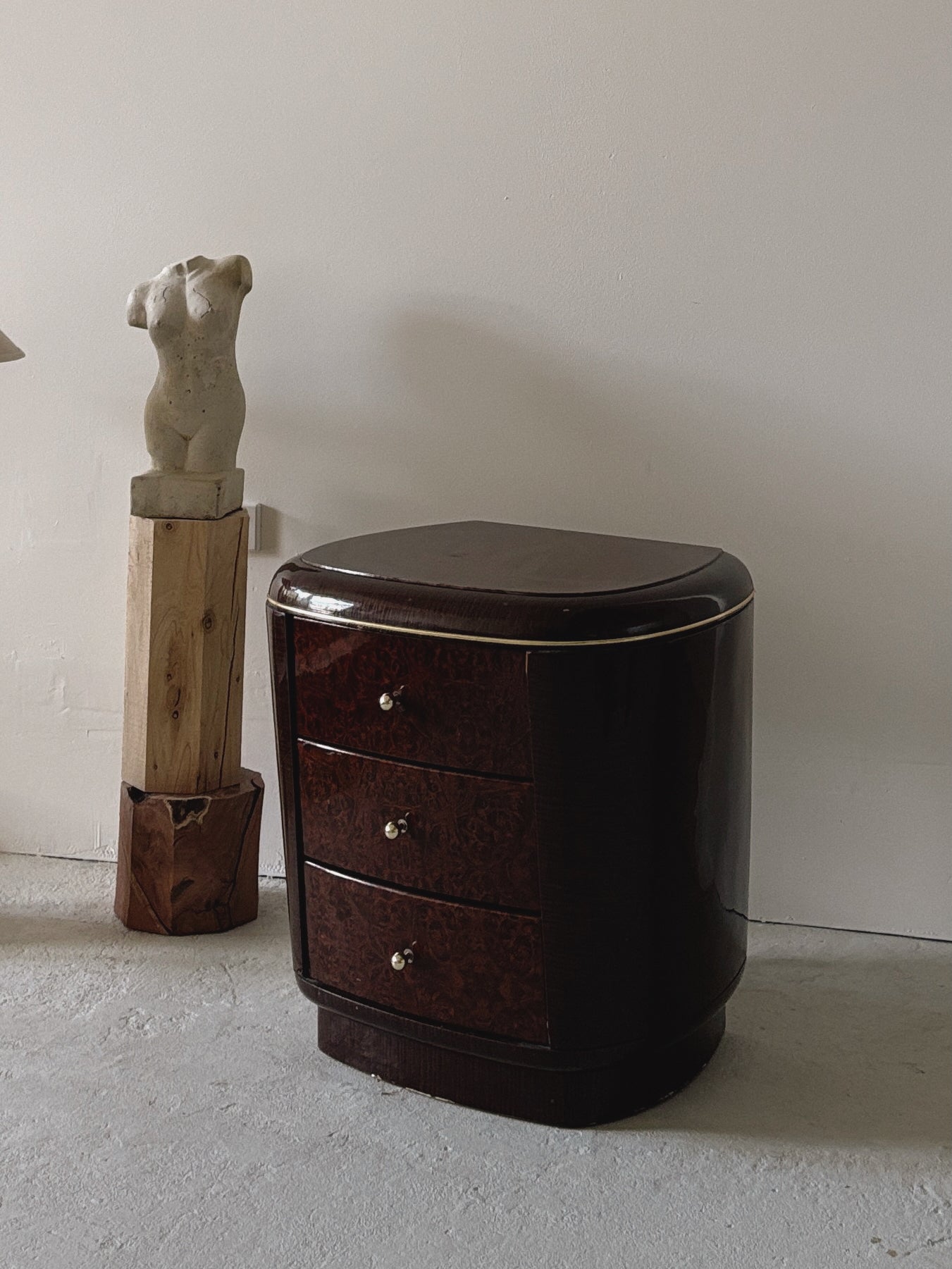 1990s Glossy Burl Bedside Tables