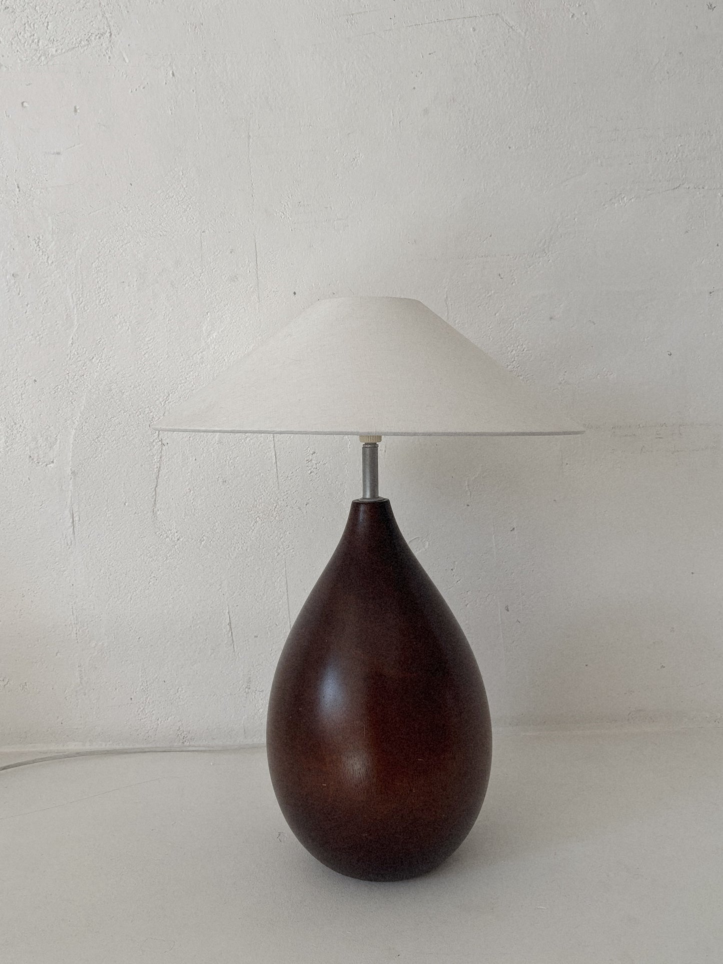 Curved Base Lamp