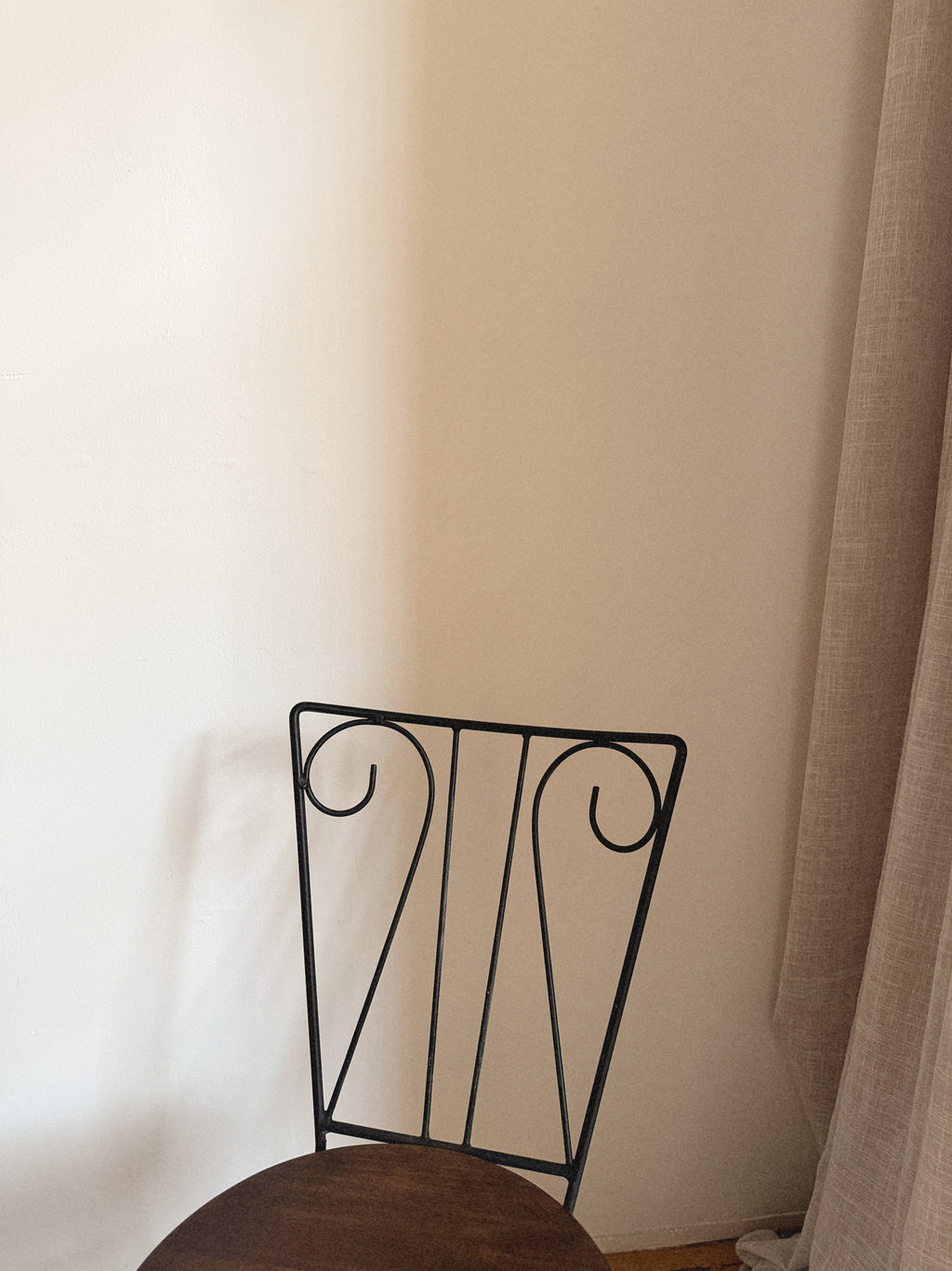 Set 4 Wrought Iron Chairs