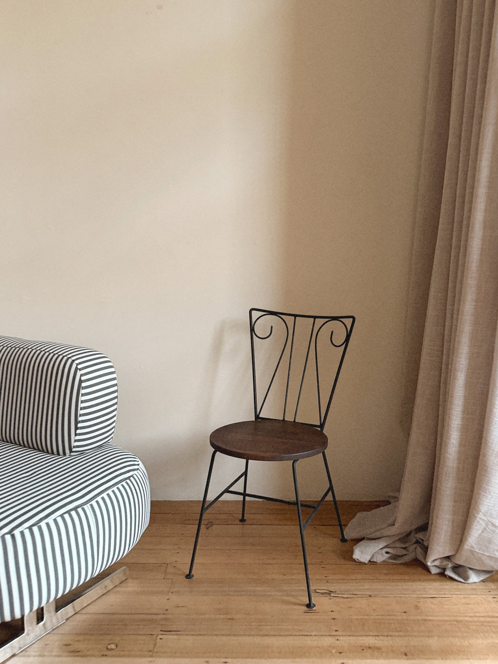 Set 4 Wrought Iron Chairs